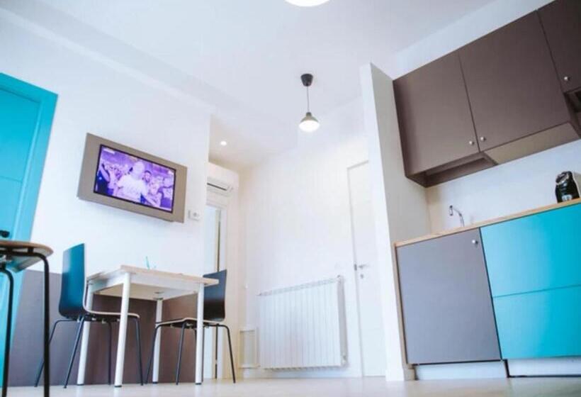 پانسیون Avezzano 3e60