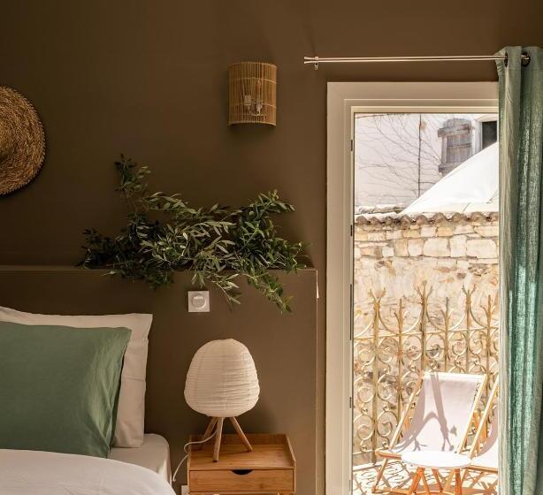 膳宿费 La Fugue Chambres D  Hôtes De Charme , Demeure Historique,piscine,jardin Proche Uzes Nimes Ales