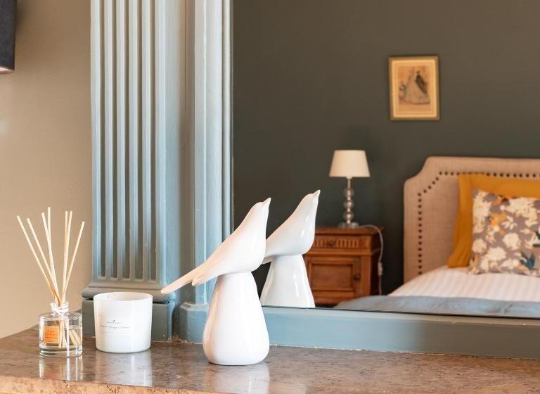 膳宿费 La Fugue Chambres D  Hôtes De Charme , Demeure Historique,piscine,jardin Proche Uzes Nimes Ales