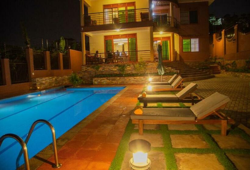 بنسيون Savannah Suites