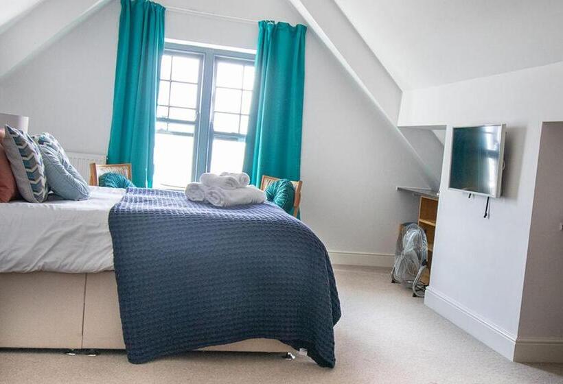 Общежитие Beachcliff Rooms & Apartments