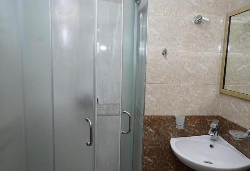 호스텔 Panorama Hotel On Baghramyan Avenue