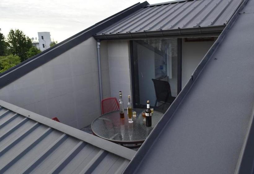 هاستل Tj Gardens