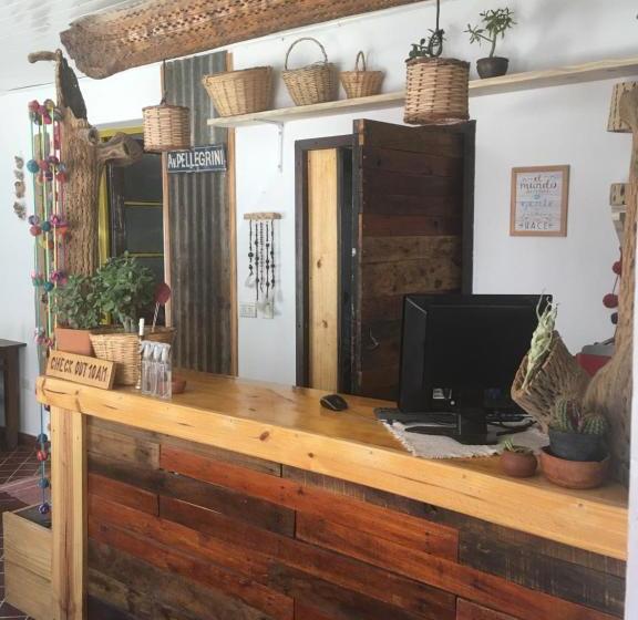 Bed and Breakfast Amalaya Hostel