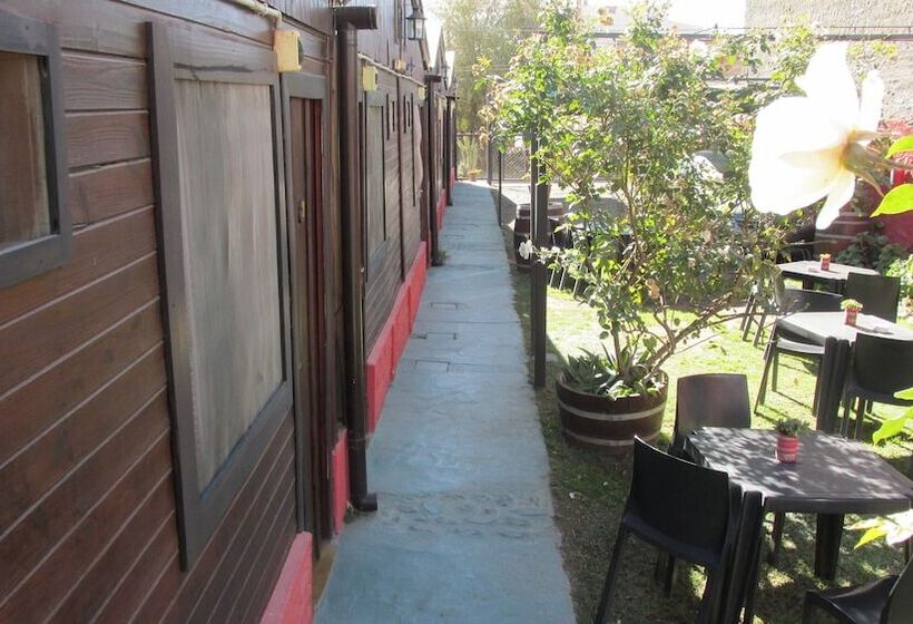 تختخواب و صبحانه Hostal Del Suri