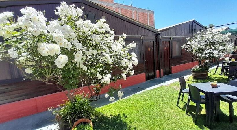 تختخواب و صبحانه Hostal Del Suri