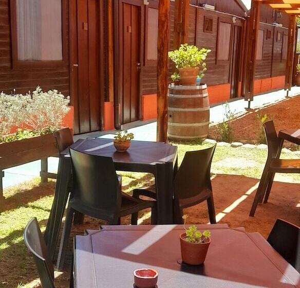 تختخواب و صبحانه Hostal Del Suri