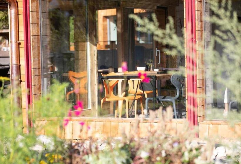 住宿加早餐 La Tzavane