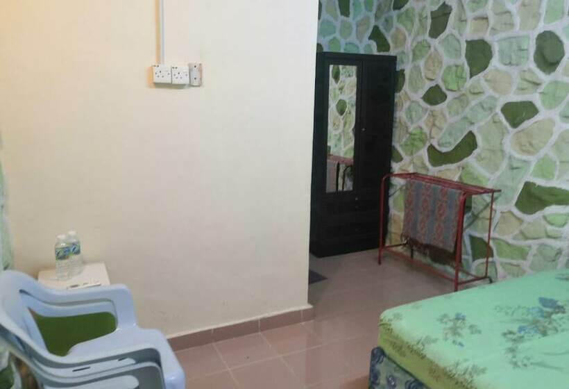 Отель Oyo 90272 Alang Bonda Chalet