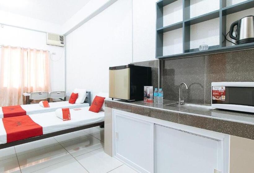 Отель Reddoorz Plus Near Tambo Paranaque