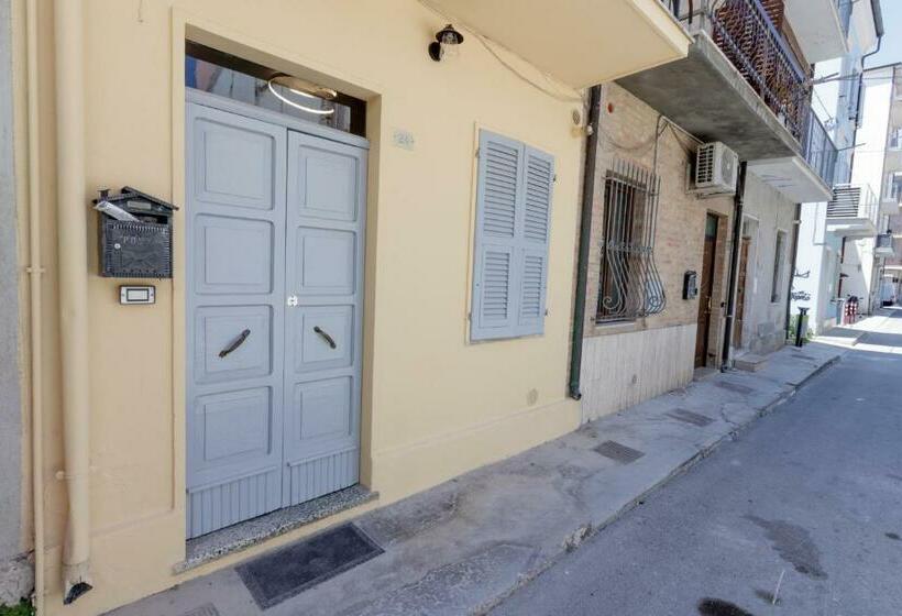 פנסיון Al Borgo Marinaro Guest House