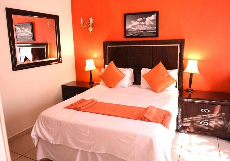 פנסיון Chancellors Court Guest House