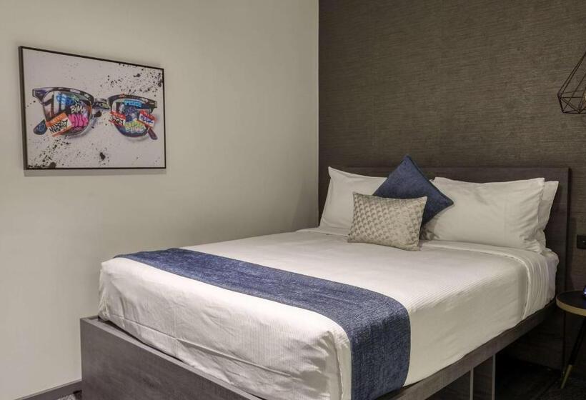 Microtel By Wyndham Wellington