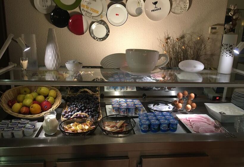 & Restaurant Heliotel