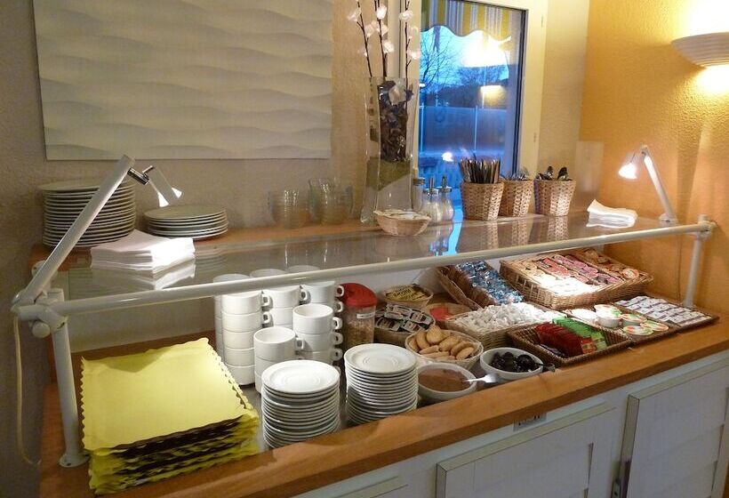 & Restaurant Heliotel