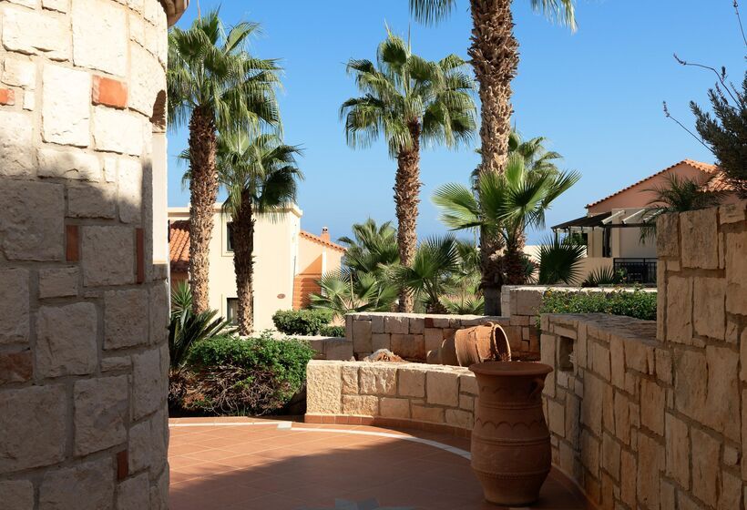 Курорт Asterias Village