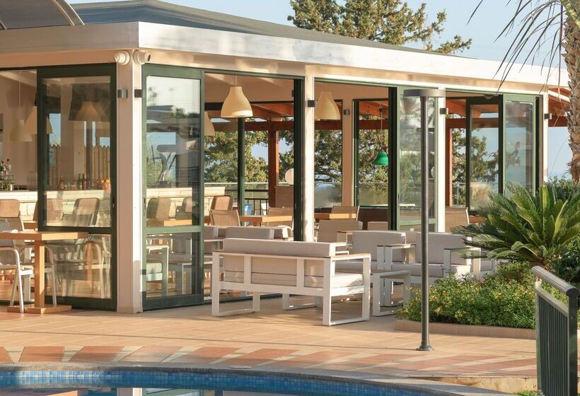 Курорт Asterias Village