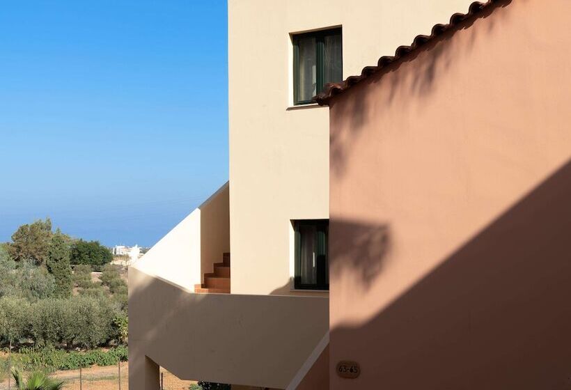 Курорт Asterias Village