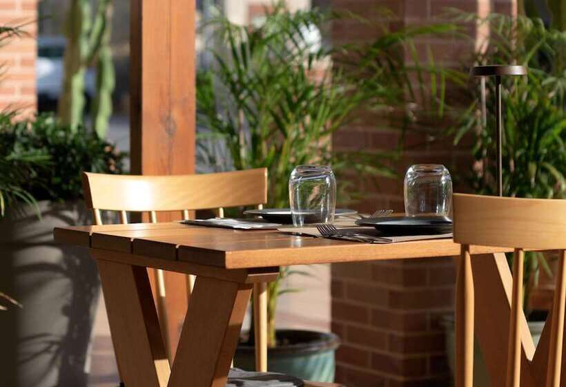 Курорт Asterias Village