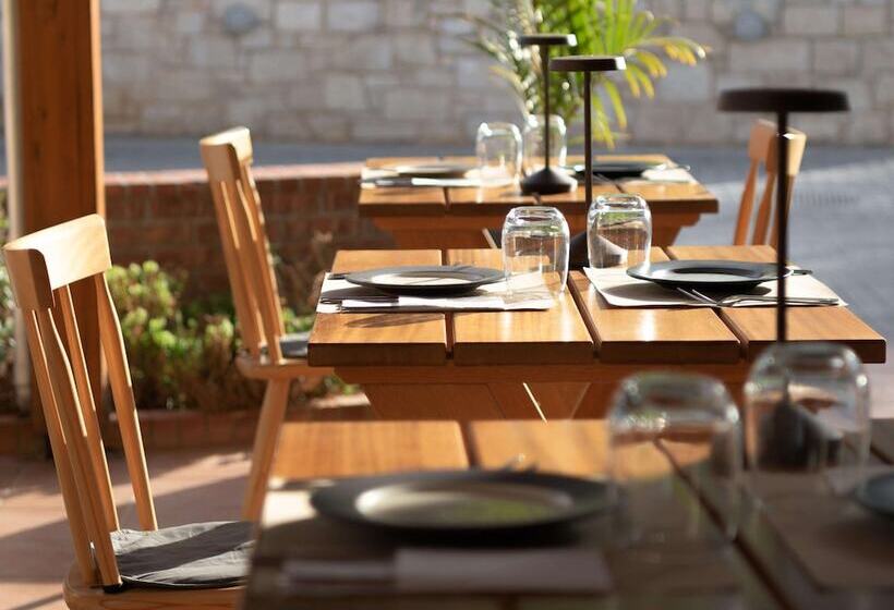 Курорт Asterias Village