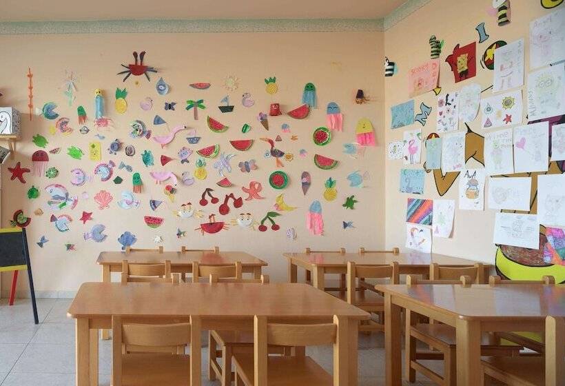 Курорт Asterias Village