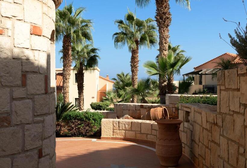 Курорт Asterias Village