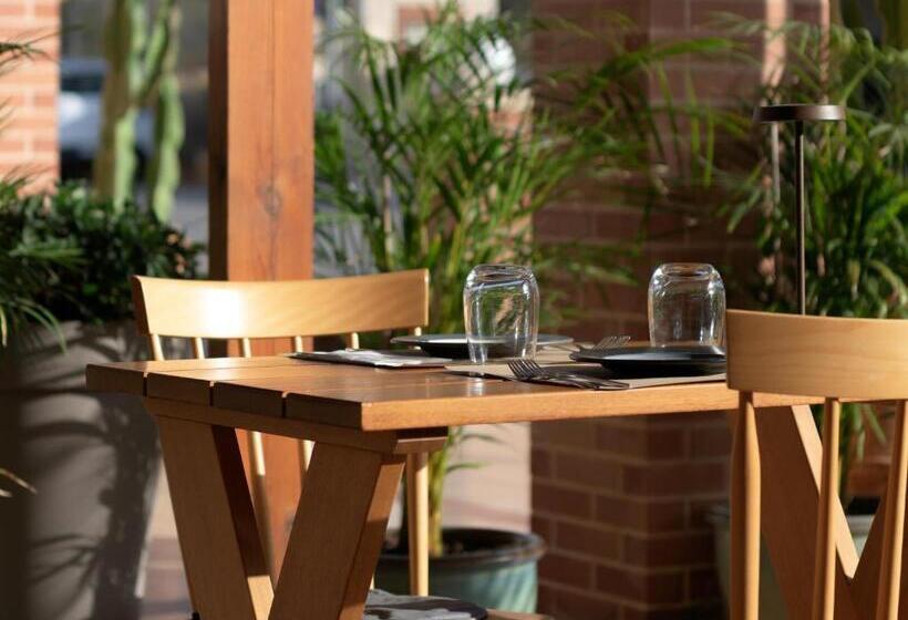 Курорт Asterias Village