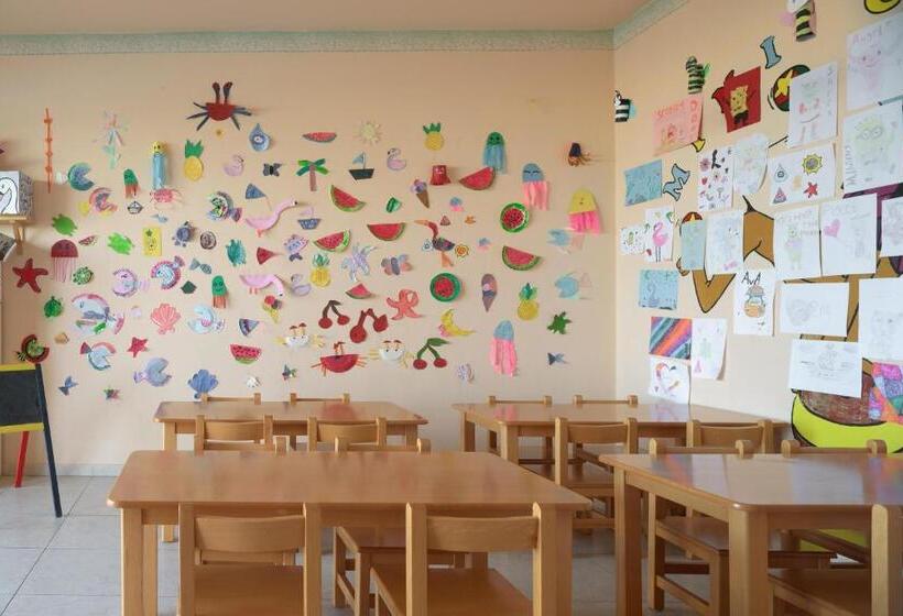 Курорт Asterias Village