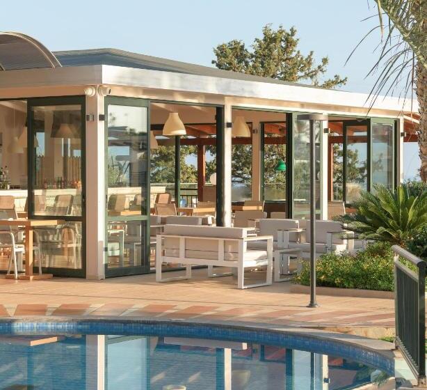 Курорт Asterias Village