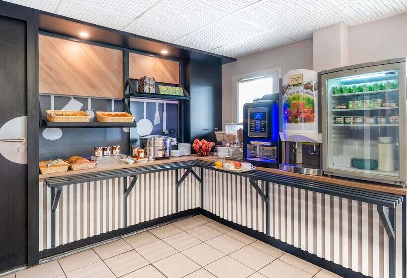 B&b Hotel Cholet Nord