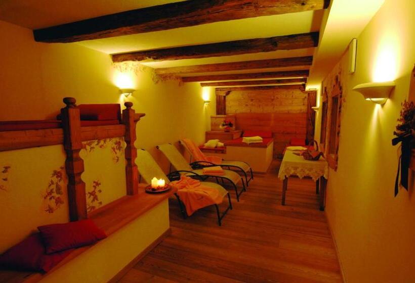 Centro Pineta Family Hotel & Wellness