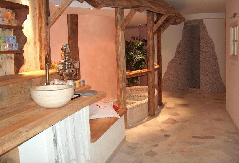 Centro Pineta Family Hotel & Wellness