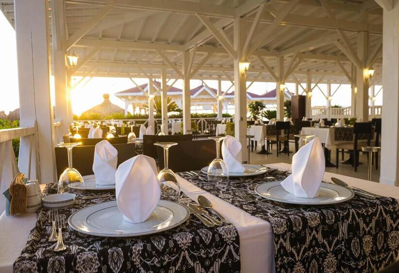 Crystal Flora Beach Resort - Ultimate All Inclusive