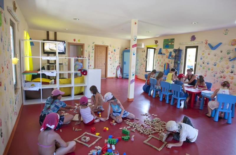 Crystal Flora Beach Resort - Ultimate All Inclusive