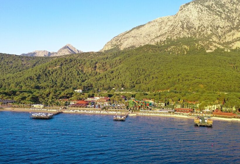 Crystal Flora Beach Resort - Ultimate All Inclusive