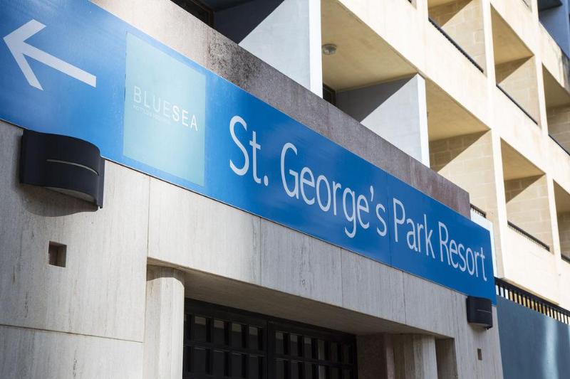 Dragonara Apartments