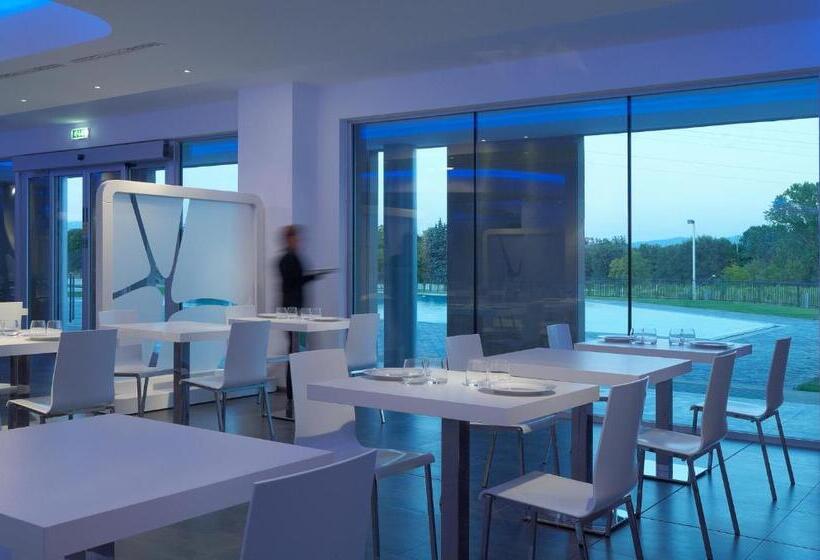 هتل A Point Arezzo Park