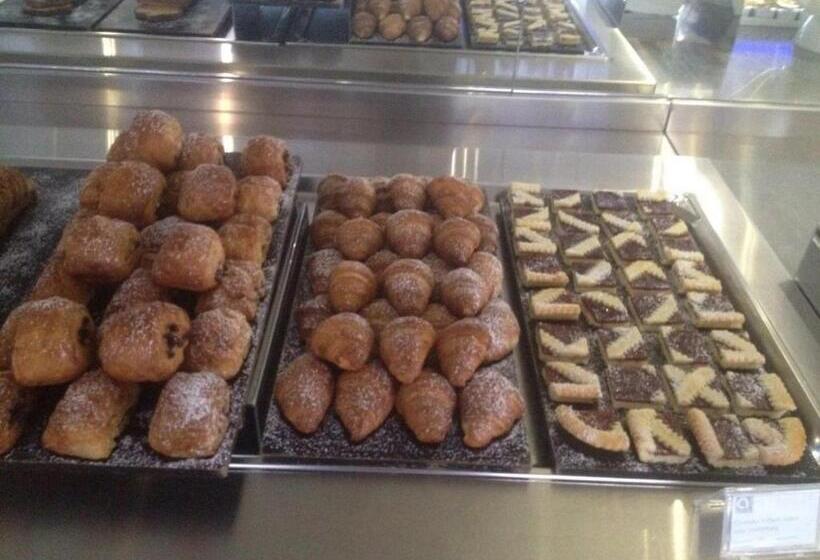 هتل A Point Arezzo Park