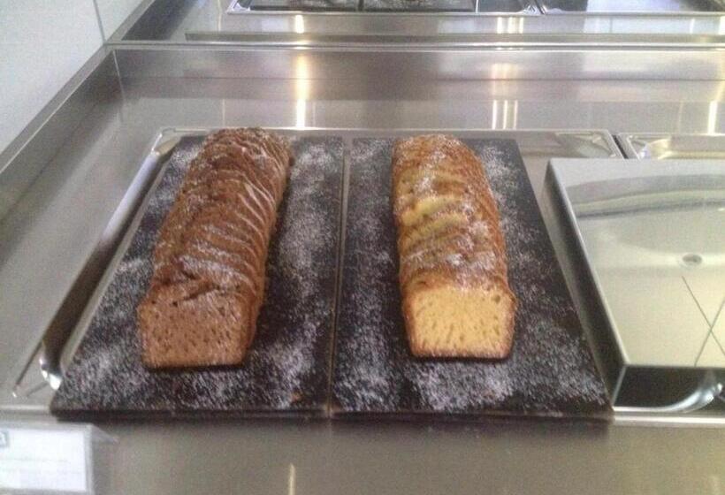 هتل A Point Arezzo Park