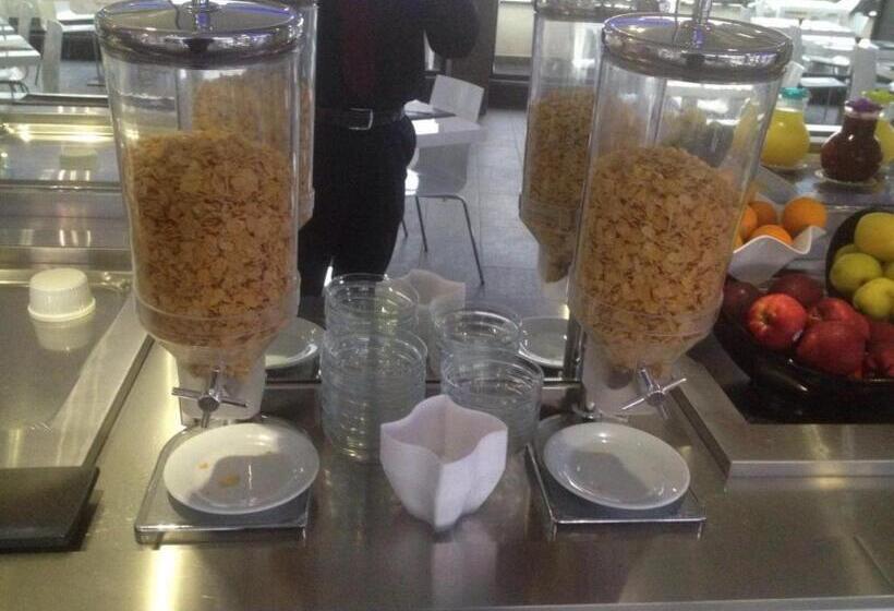 هتل A Point Arezzo Park