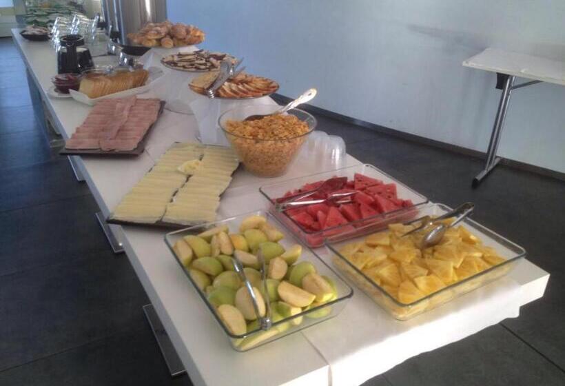 هتل A Point Arezzo Park