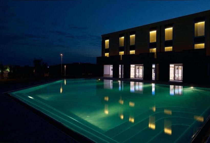 هتل A Point Arezzo Park