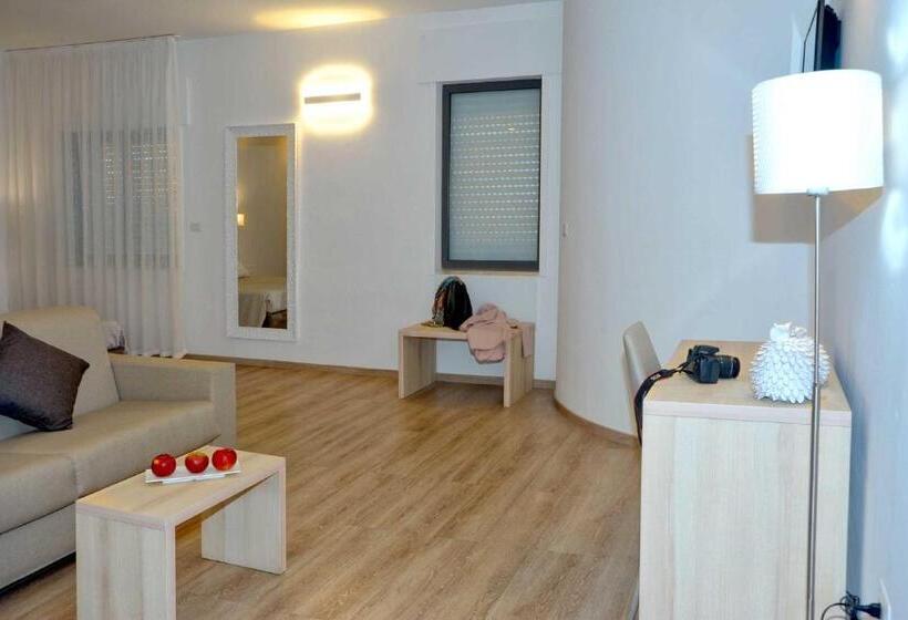 هتل Albània