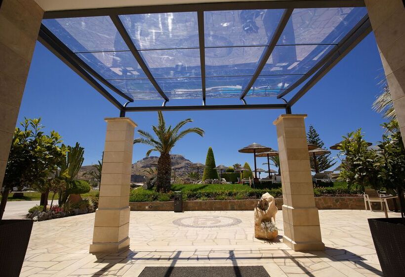 ホテル Alianthos Garden