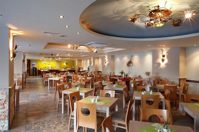 ホテル Alianthos Garden