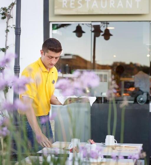 ホテル Alianthos Garden