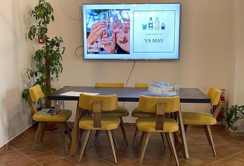 ホテル Alianthos Garden