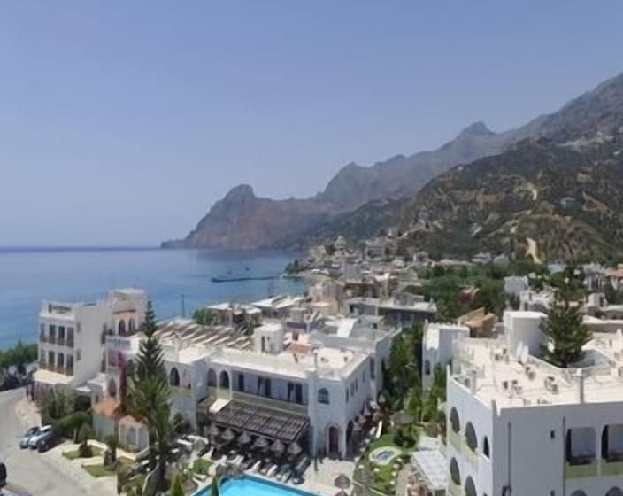 ホテル Alianthos Garden