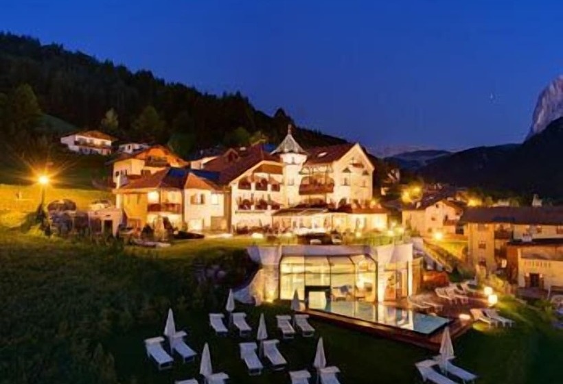 Отель Alpenheim Charming & Spa