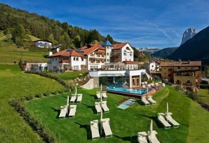 Отель Alpenheim Charming & Spa